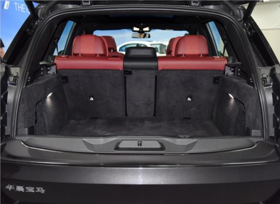 宝马X5 2022款 xDrive 40Li 尊享型M运动套装 车厢座椅   后备厢