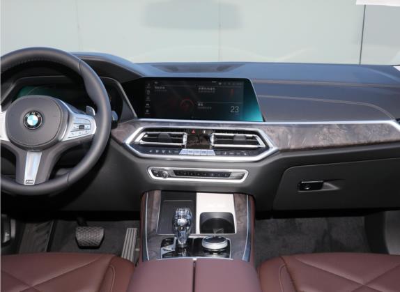 宝马X5 2022款 改款 xDrive 30Li M运动套装 中控类   中控台