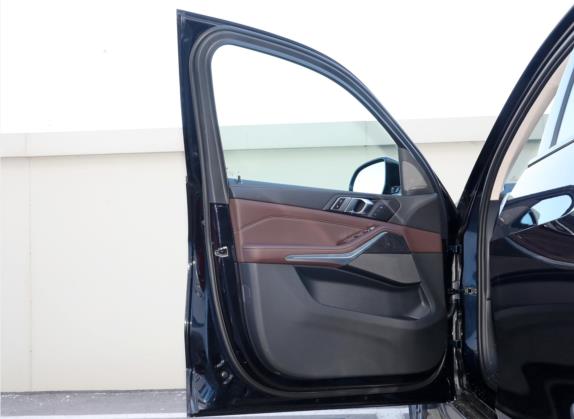 宝马X5 2022款 改款 xDrive 30Li M运动套装 车厢座椅   前门板