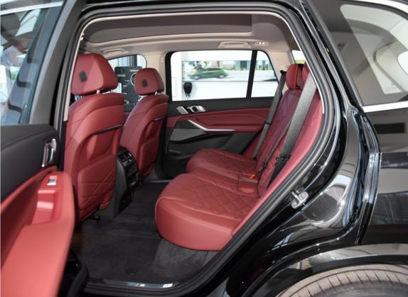 宝马X5 2022款 改款 xDrive 30Li 尊享型M运动套装 车厢座椅   后排空间