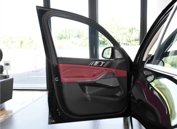 宝马X5 2022款 改款 xDrive 30Li 尊享型M运动套装 车厢座椅   前门板