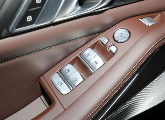宝马X5 2022款 改款 xDrive 40Li M运动套装 车厢座椅   门窗控制