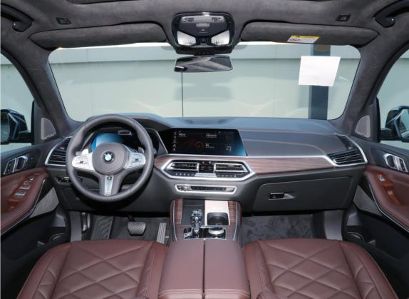 宝马X5 2022款 改款 xDrive 40Li 尊享型M运动套装 中控类   中控全图