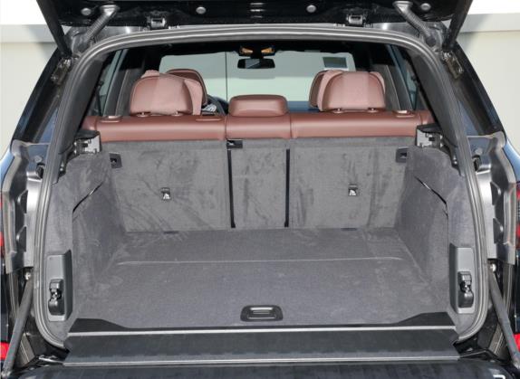 宝马X5 2022款 改款 xDrive 40Li 尊享型M运动套装 车厢座椅   后备厢