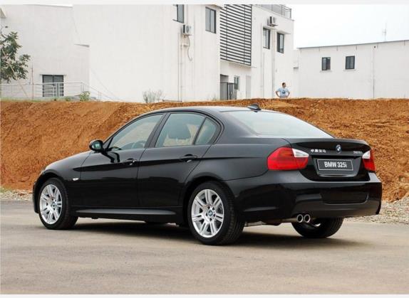 宝马3系 2007款 325i 豪华运动型 外观   斜后