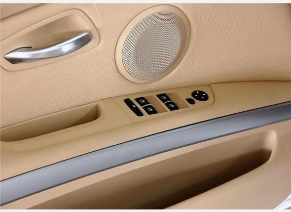 宝马3系 2008款 320i 进取型 车厢座椅   门窗控制
