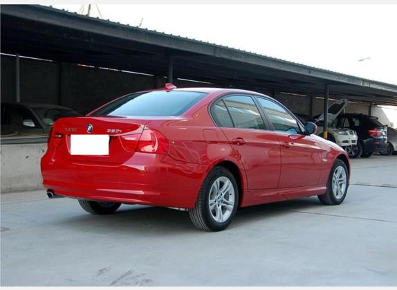 宝马3系 2009款 320i 豪华型 外观   斜后