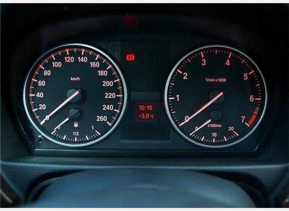 宝马3系 2009款 320i 豪华型 中控类   仪表盘
