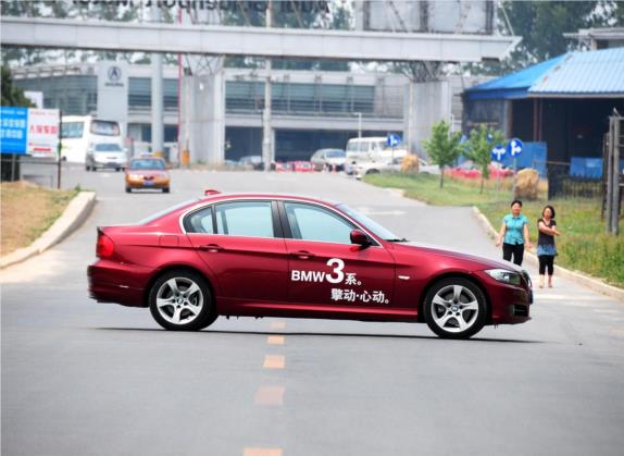 宝马3系 2011款 325i 豪华型 外观   正侧