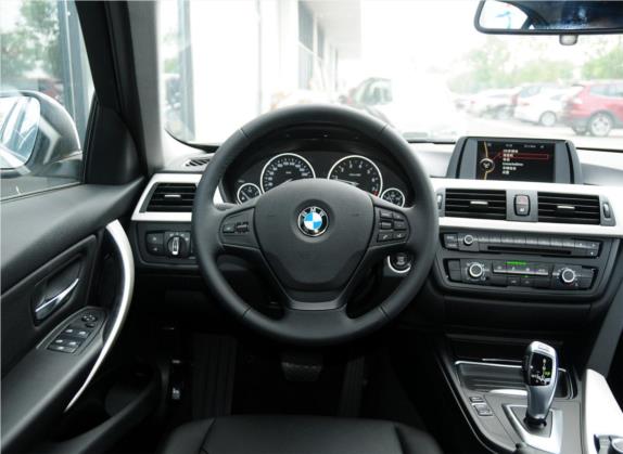 宝马3系 2013款 320i 进取型 中控类   驾驶位