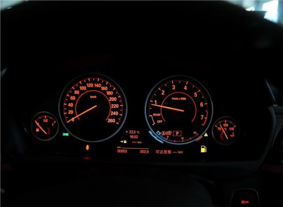 宝马3系 2013款 320i 运动设计套装 中控类   仪表盘