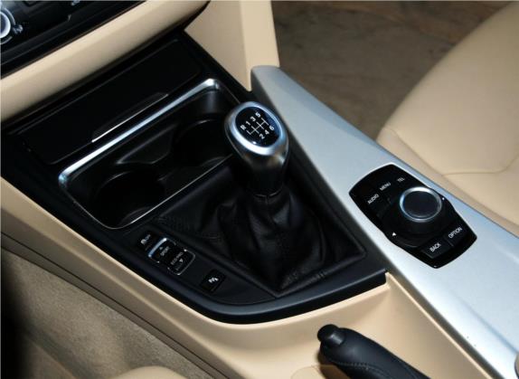 宝马3系 2014款 320Li 手动型 中控类   挡把