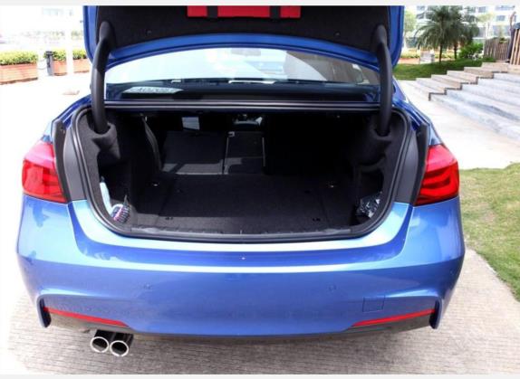 宝马3系 2016款 328i xDrive M运动型 车厢座椅   后备厢