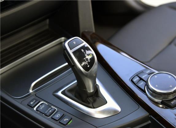 宝马3系 2017款 330Li xDrive 豪华设计套装 中控类   挡把