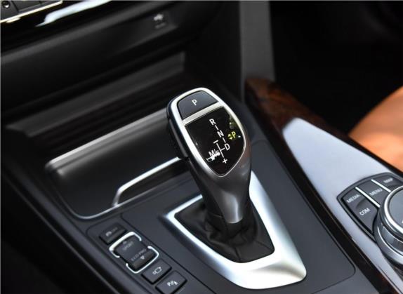 宝马3系 2018款 330Li xDrive 豪华套装 中控类   挡把