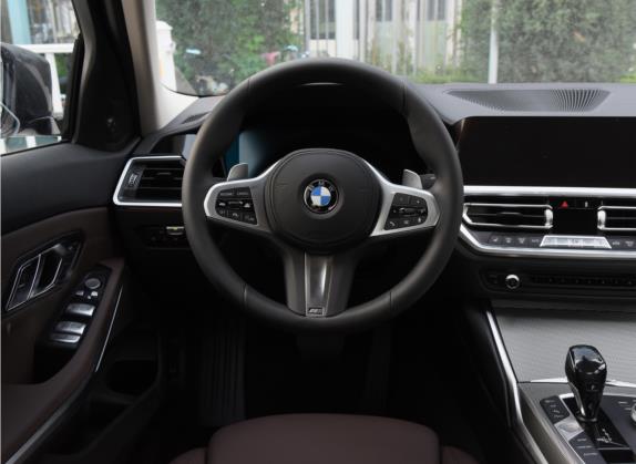 宝马3系 2021款 330Li xDrive M运动曜夜套装 中控类   驾驶位