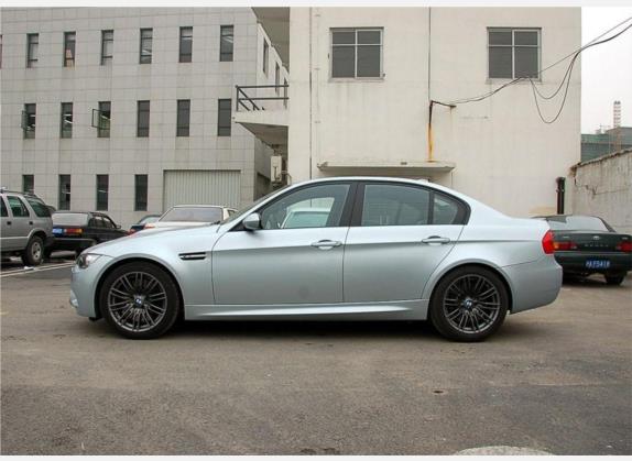 宝马M3 2009款 M3四门轿车 外观   正侧