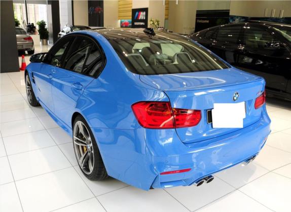 宝马M3 2014款 M3四门轿车 外观   斜后