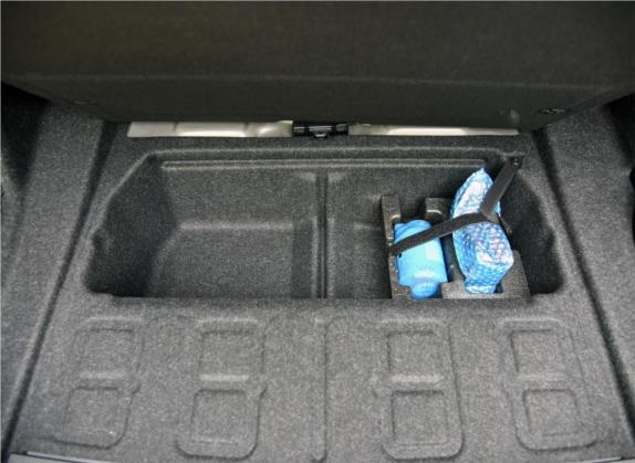 宝马M3 2016款 M3四门轿车 竞速限量版 其他细节类   备胎