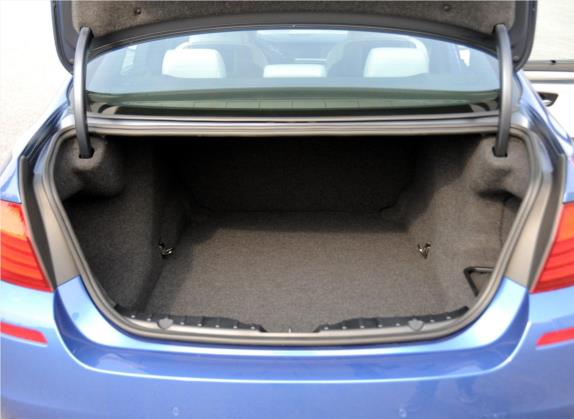 宝马M5 2012款 M5 车厢座椅   后备厢