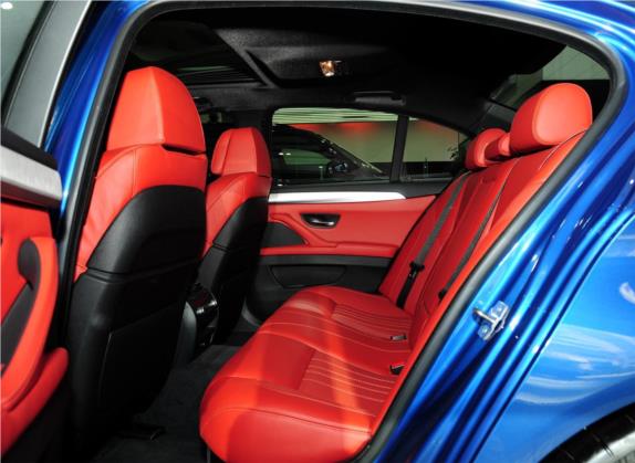 宝马M5 2014款 M5 车厢座椅   后排空间