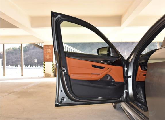 宝马M5 2019款 M5 雷霆版 车厢座椅   前门板