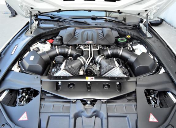 宝马M6 2013款 M6 Coupe 其他细节类   发动机舱