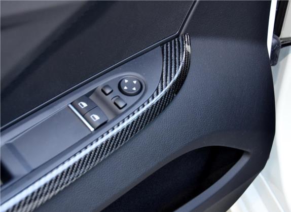 宝马M6 2013款 M6 Coupe 车厢座椅   门窗控制