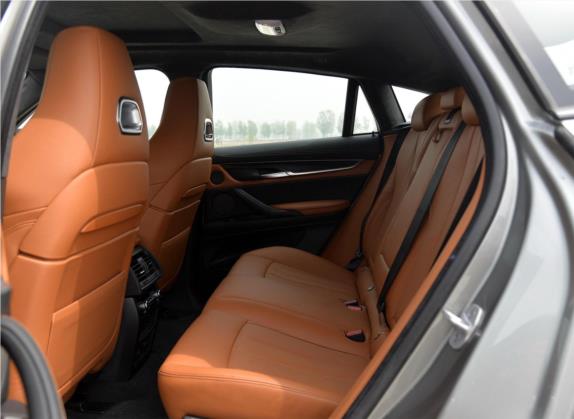 宝马X6 M 2015款 X6 M 车厢座椅   后排空间