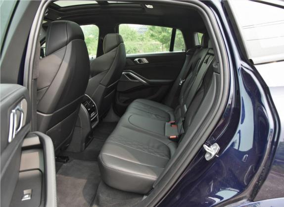 宝马X6 M 2020款 X6 M 车厢座椅   后排空间