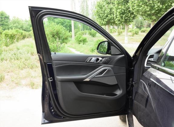 宝马X6 M 2020款 X6 M 车厢座椅   前门板