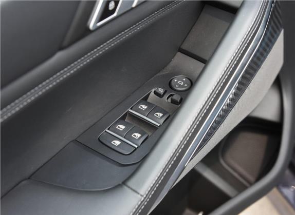 宝马X6 M 2020款 X6 M 车厢座椅   门窗控制