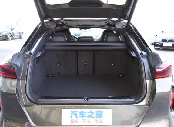 宝马X6 M 2022款 X6 M 车厢座椅   后备厢
