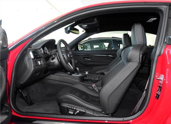 宝马M4 2016款 M4双门轿跑车 竞速限量版 车厢座椅   前排空间