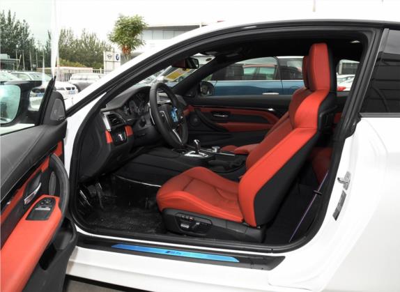 宝马M4 2019款 M4双门轿跑车竞速版 车厢座椅   前排空间