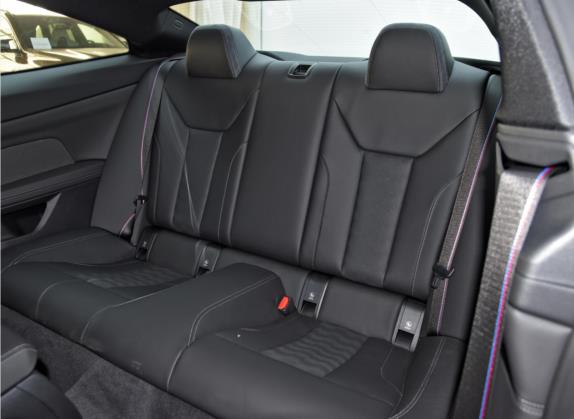 宝马M4 2023款 M4双门轿跑车 M xDrive M 50周年专属限量版 车厢座椅   后排空间