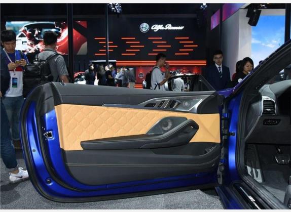 宝马M8 2019款 M8 双门轿跑车 雷霆版 车厢座椅   前门板