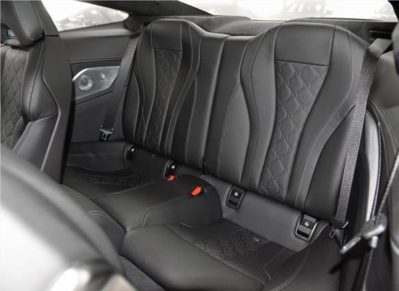 宝马M8 2019款 M8 双门轿跑车 车厢座椅   后排空间