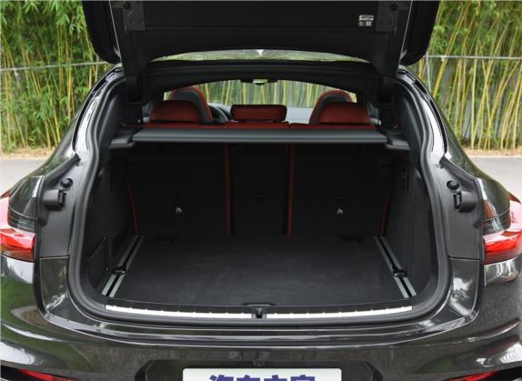 宝马X4 M 2019款 X4 M雷霆版 车厢座椅   后备厢