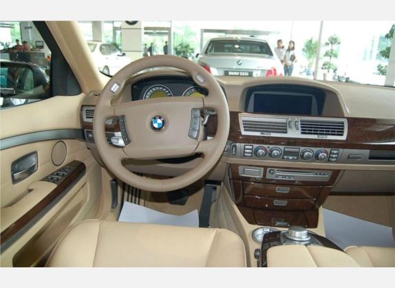 宝马7系 2005款 730Li 中控类   驾驶位
