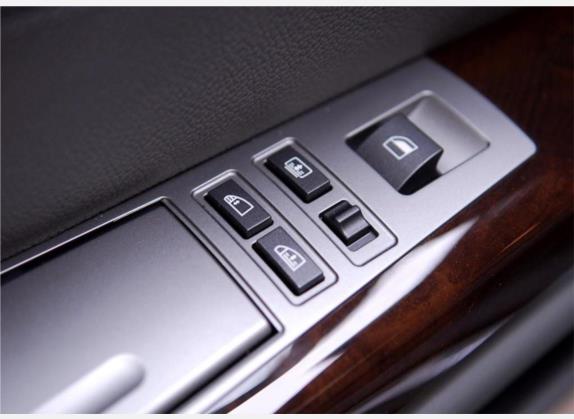 宝马7系 2005款 750Li 车厢座椅   门窗控制