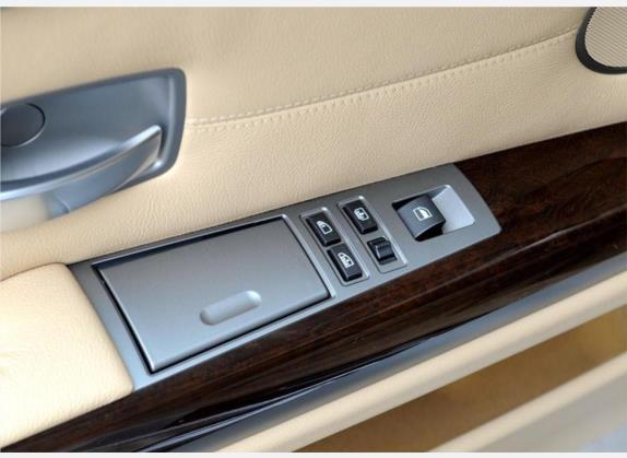 宝马7系 2008款 730Li经典版 车厢座椅   门窗控制