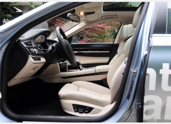 宝马7系 2010款 4.4T 混合动力版 车厢座椅   前排空间