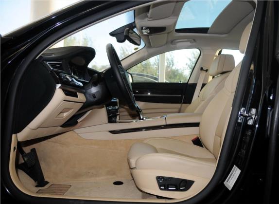 宝马7系 2010款 750Li 车厢座椅   前排空间