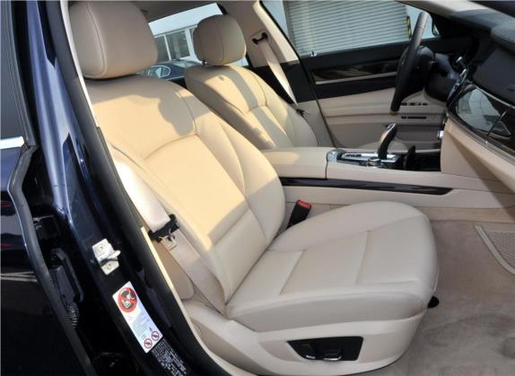 宝马7系 2011款 730Li典雅型 车厢座椅   前排空间