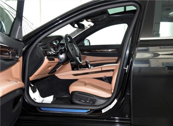 宝马7系 2013款 750Li xDrive 车厢座椅   前排空间