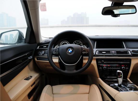 宝马7系 2013款 740Li 领先型 中控类   驾驶位