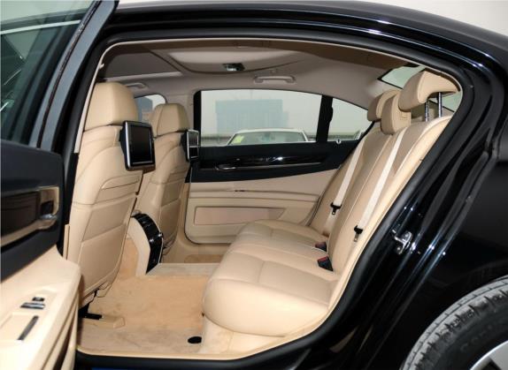 宝马7系 2013款 740Li 领先型 车厢座椅   后排空间