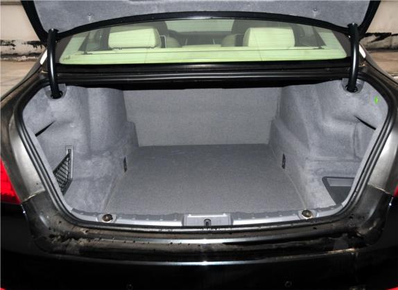 宝马7系 2013款 740Li 领先型 车厢座椅   后备厢