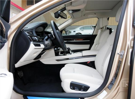 宝马7系 2013款 740Li xDrive 车厢座椅   前排空间